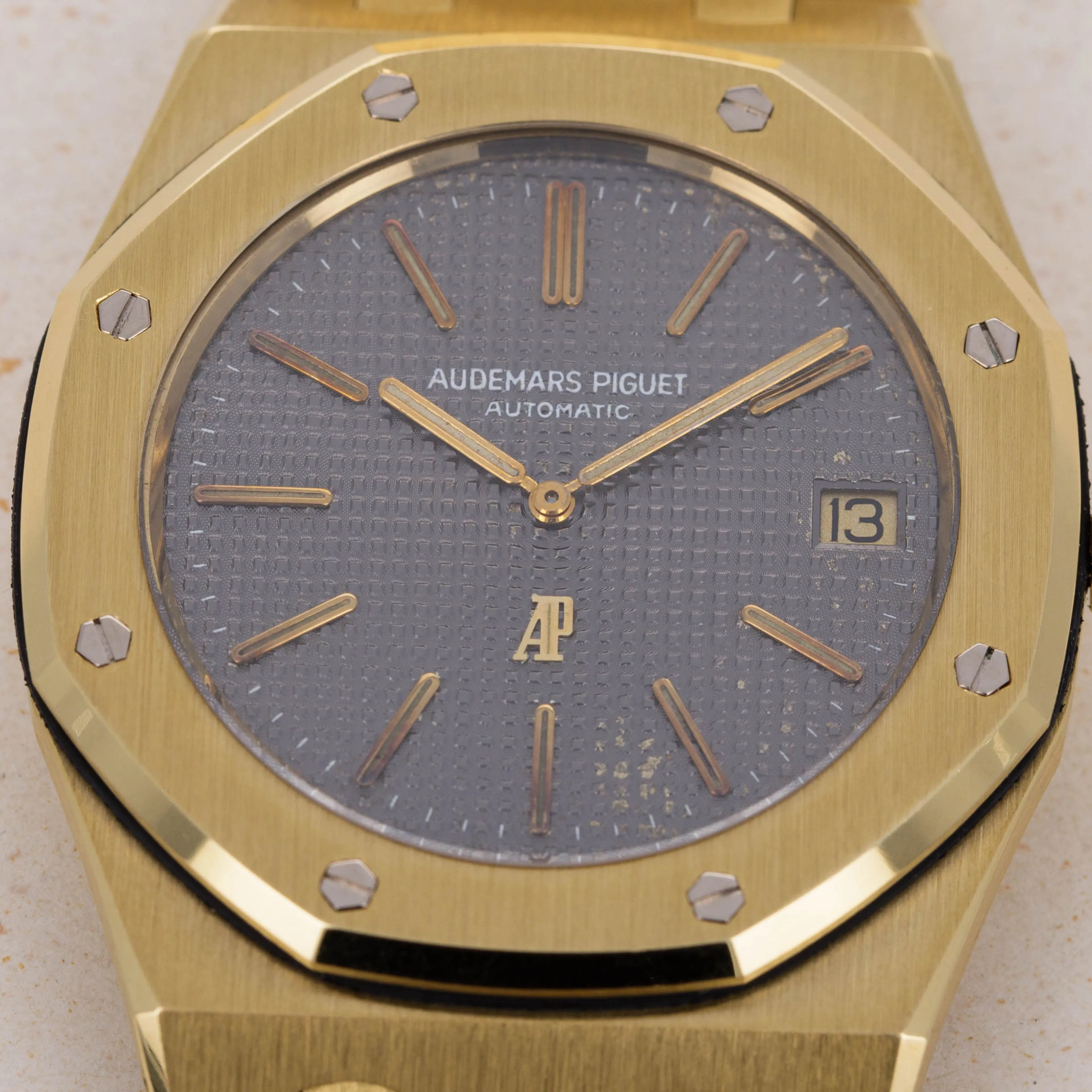 Audemars Piguet Royal Oak 5402 BA 39mm Yellow gold Gray 10