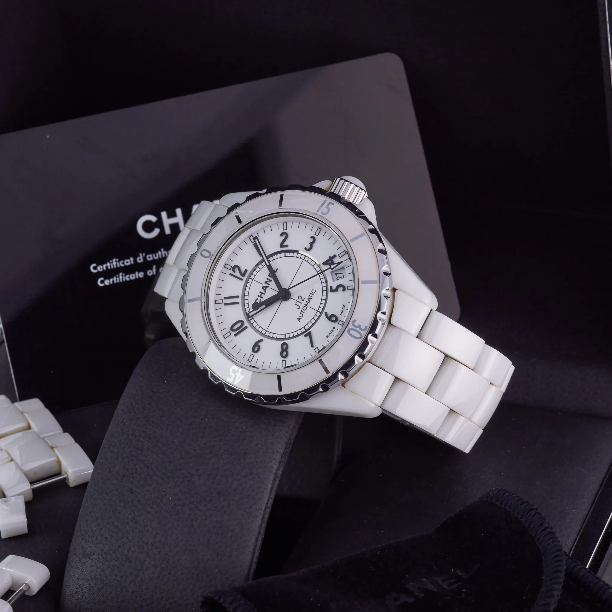 Chanel J12 H0970 Ceramic White Switzerland Only Online Auction Lot 48 EveryWatch