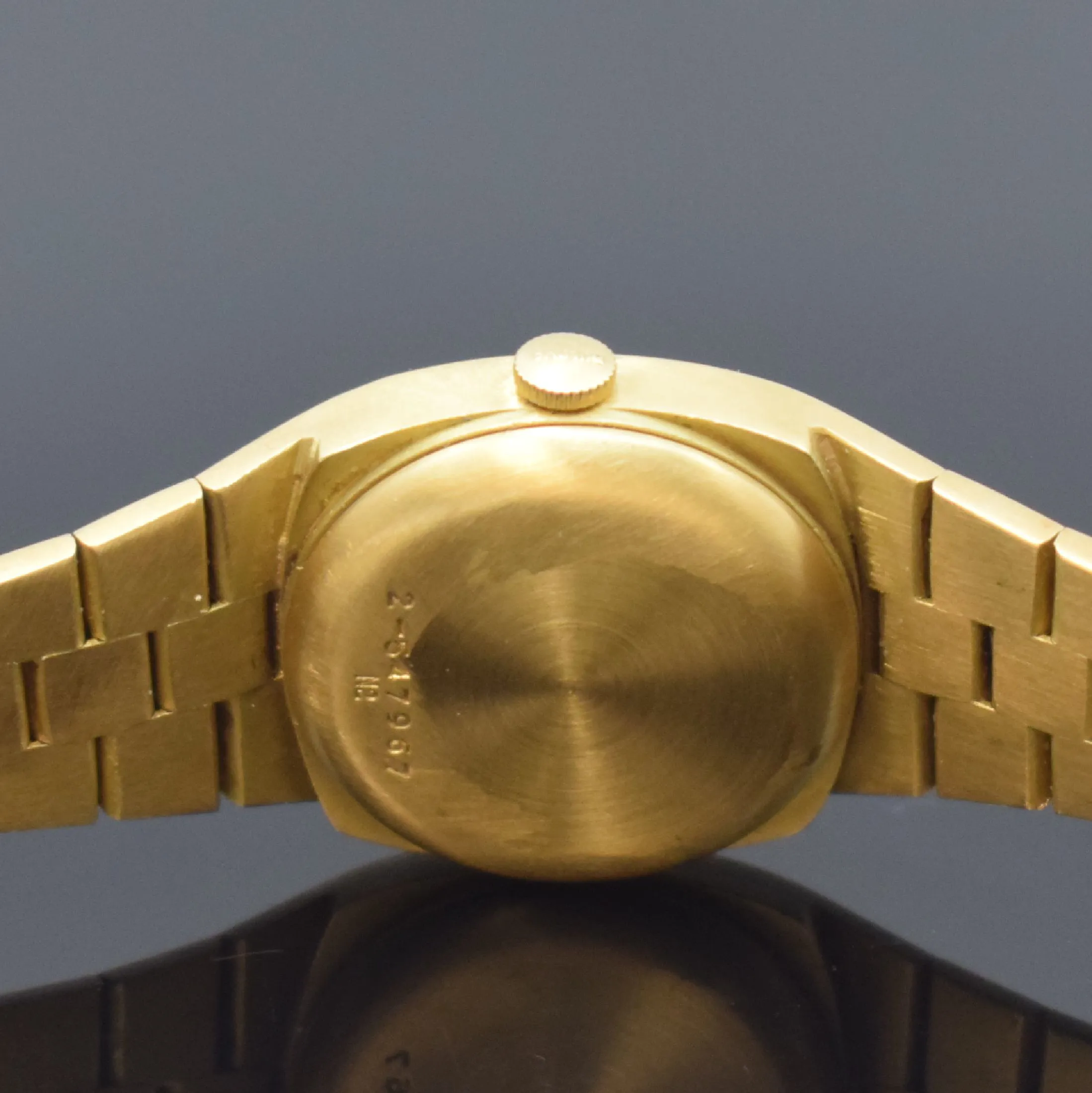 Bulova Accutron 23.5mm Yellow gold Silver 5