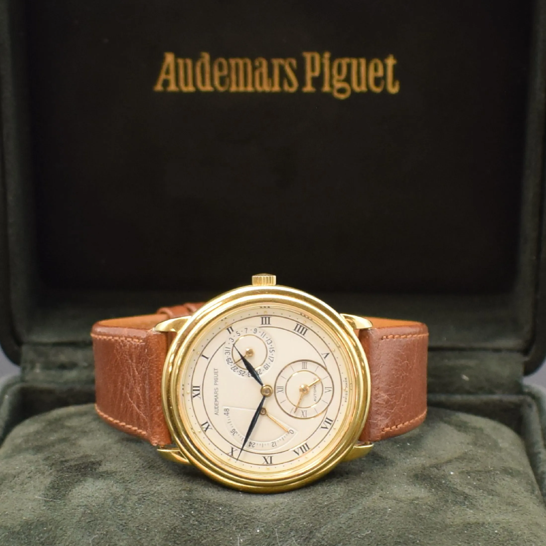 Audemars Piguet Dual Time 25685 36mm Yellow gold White 8