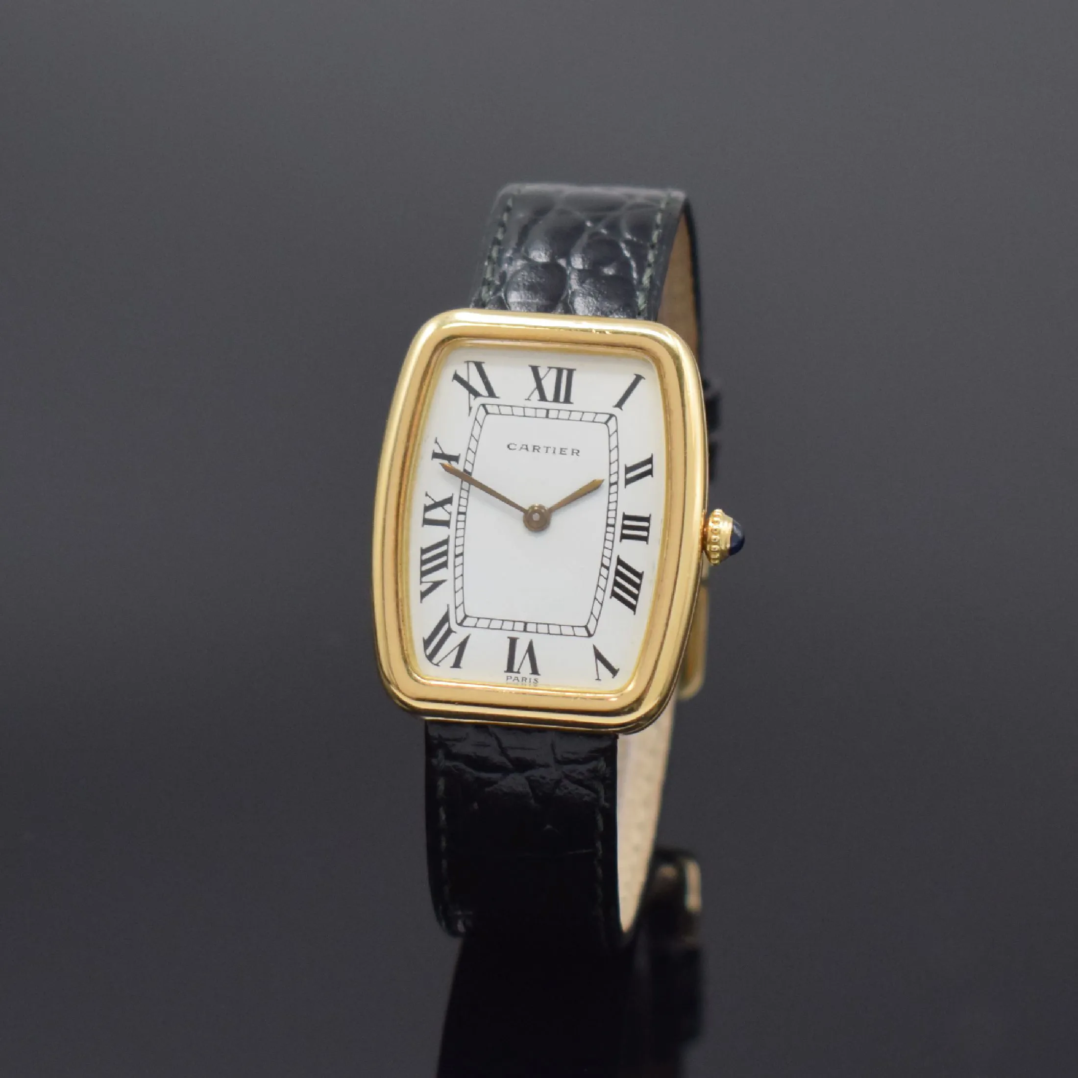 Cartier Paris 33mm Yellow gold White