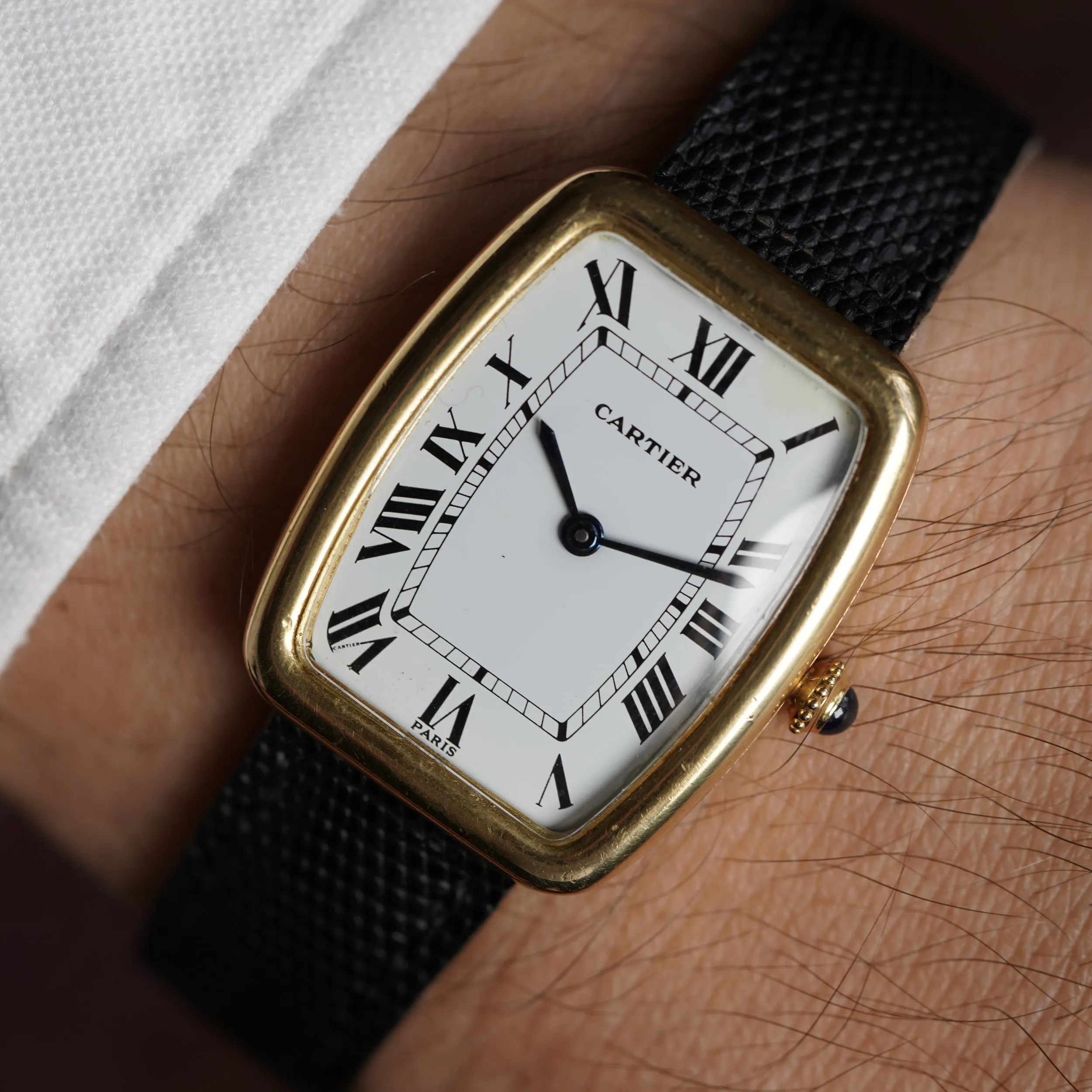 Cartier 26mm 18k yellow gold