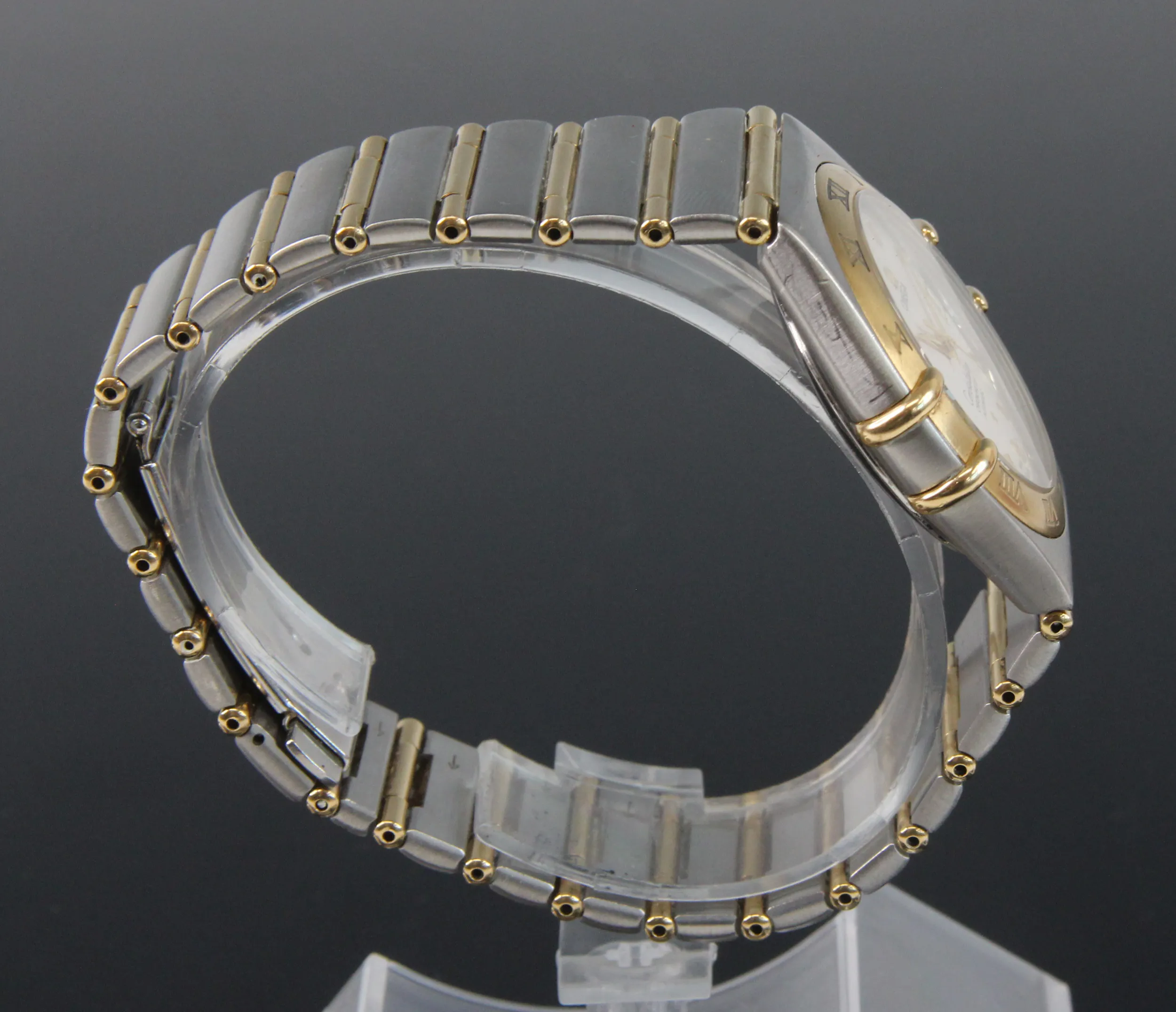 Omega Constellation 1202.30.00 35mm Metal Champagne 2