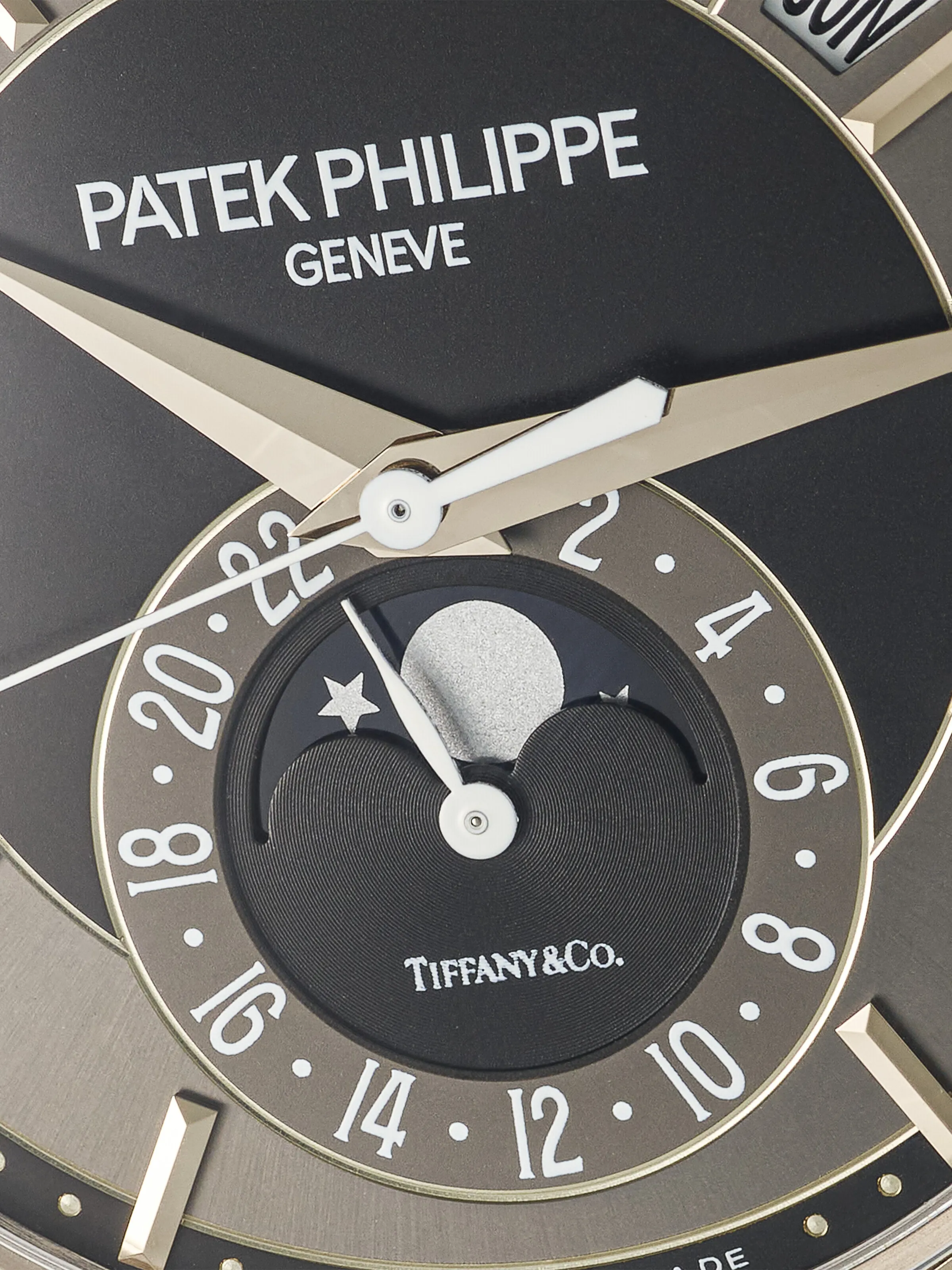 Patek Philippe Annual Calendar 5205G 40mm White gold Black 3