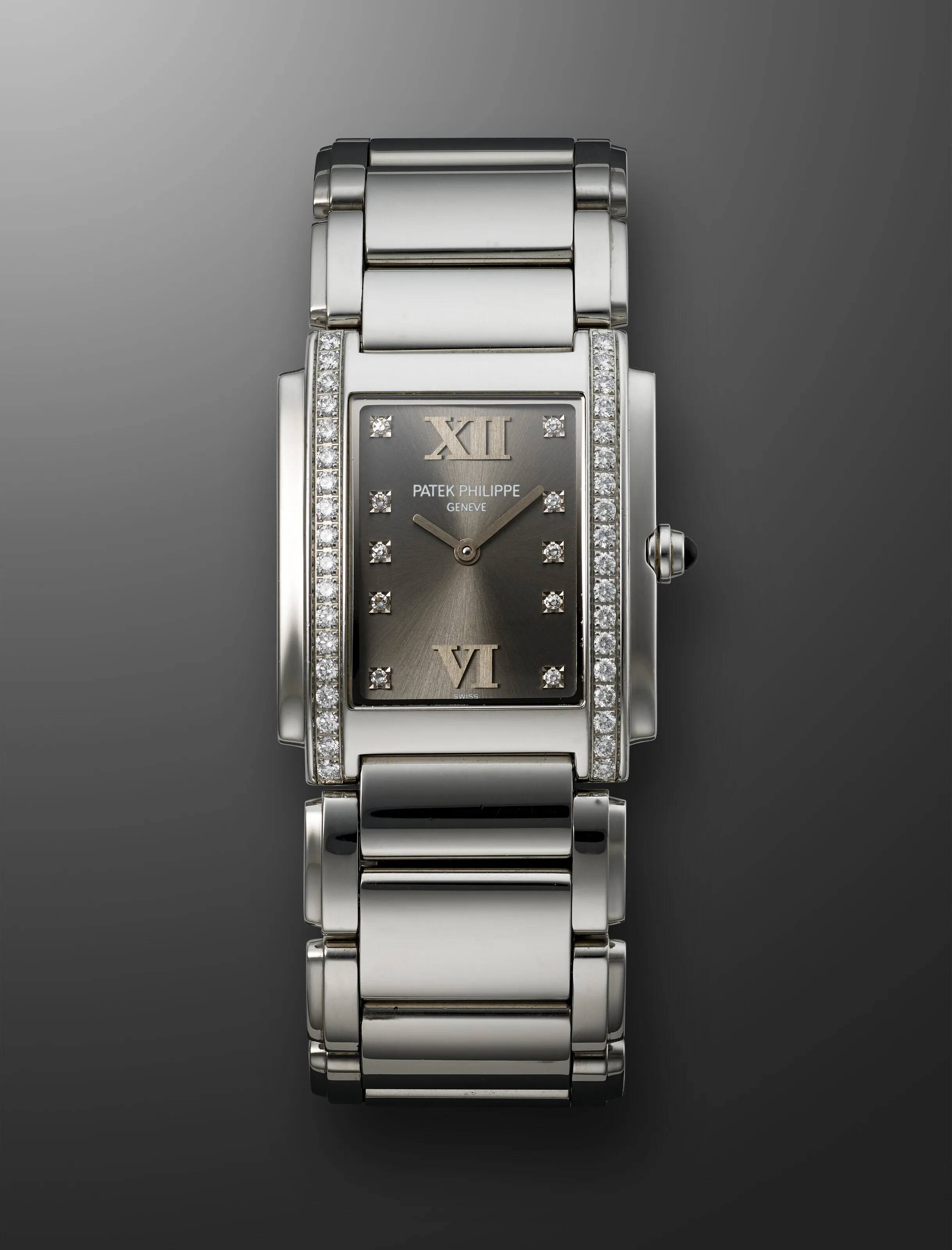 Patek Philippe Twenty~4 4910/010A 25mm Stainless steel and diamond-set Gray