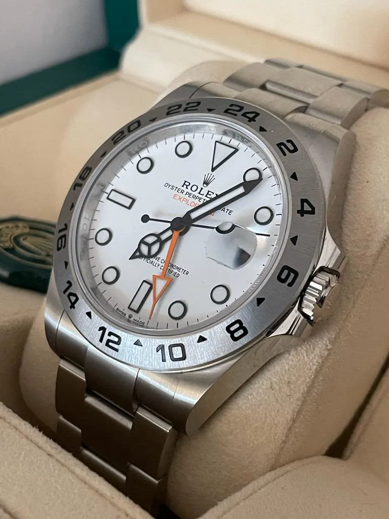 Rolex Explorer II 226570 42mm Stainless steel White 2