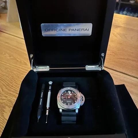 Panerai Submersible PAM 00305 47mm Titanium Black