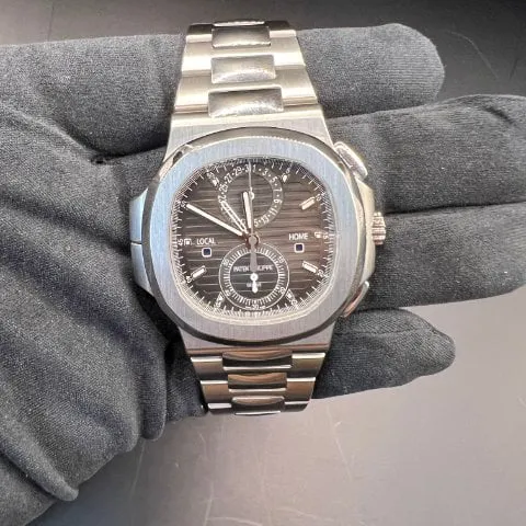 Patek Philippe Nautilus 5990/1A-001 40.5mm Stainless steel Black