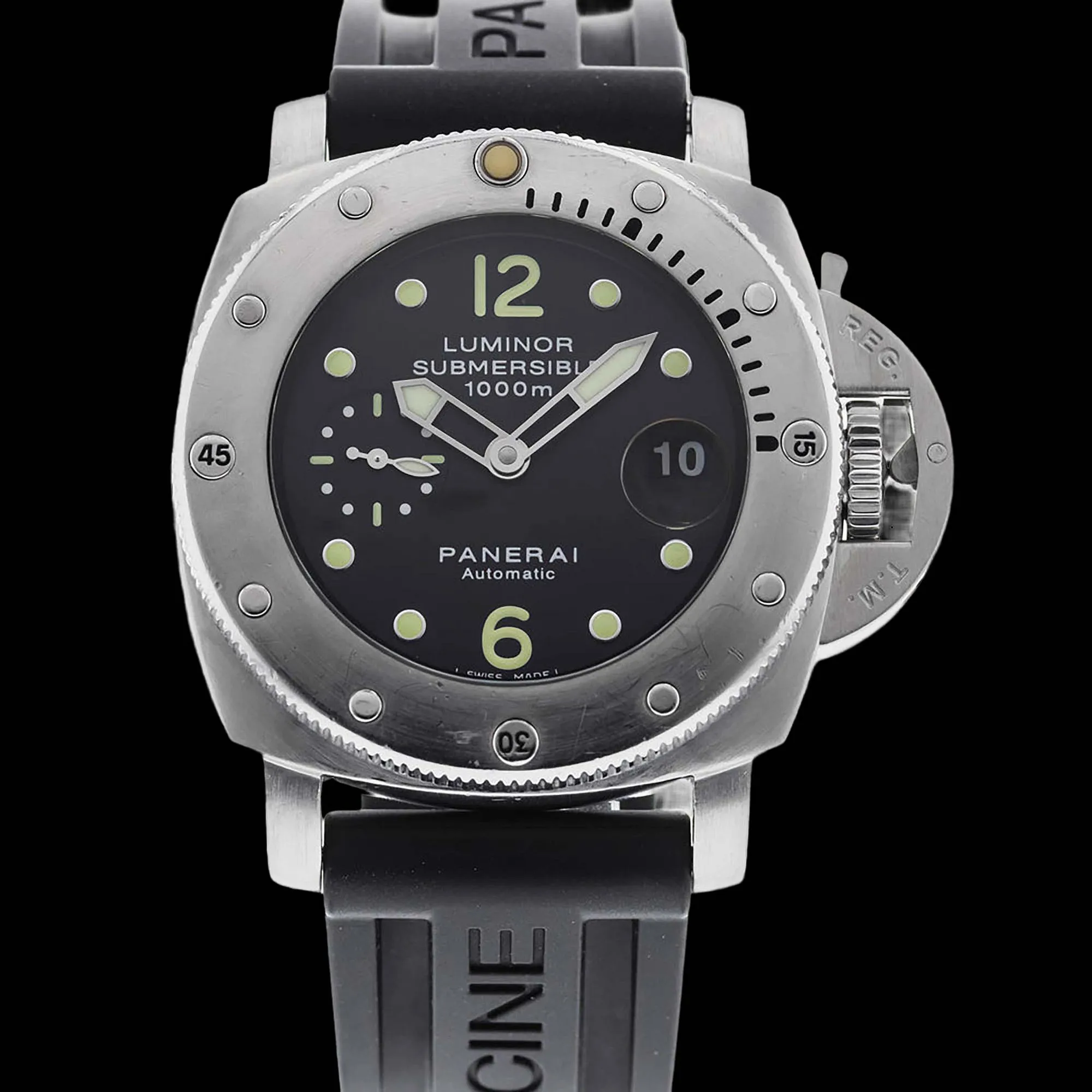 Panerai Luminor Submersible