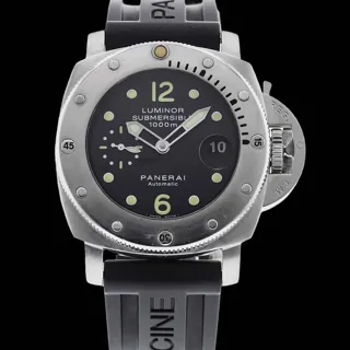 Panerai Luminor Submersible Stainless steel Black