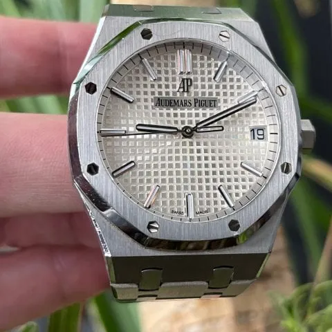 Audemars Piguet Royal Oak 15500ST.OO.1220ST.04 41mm Stainless steel Silver