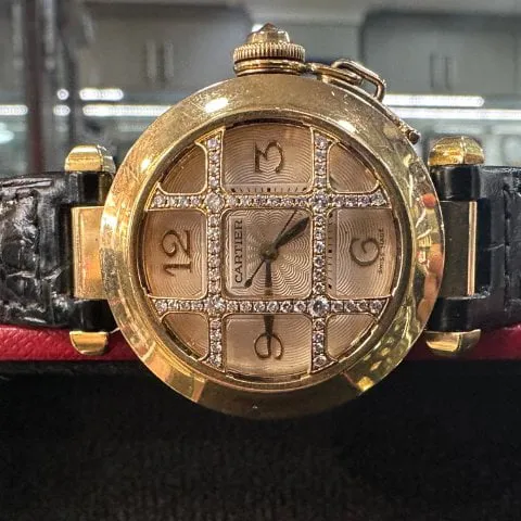 Cartier Pasha 2520 Yellow gold Silver