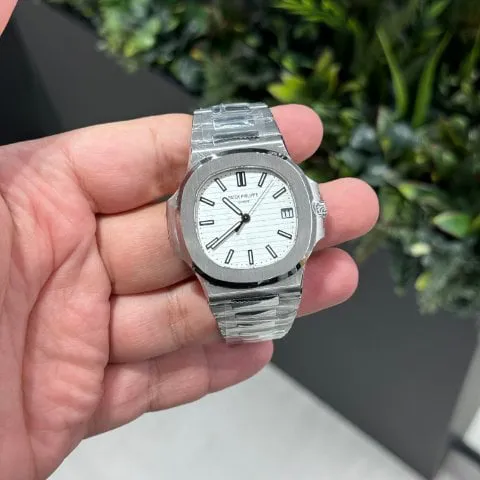 Patek Philippe Nautilus 5711/1A-011 40mm Stainless steel White