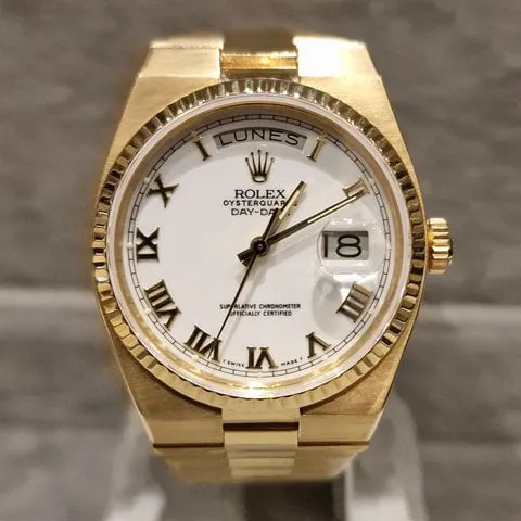 Rolex Day-Date Oysterquartz 19018 36mm Yellow gold White