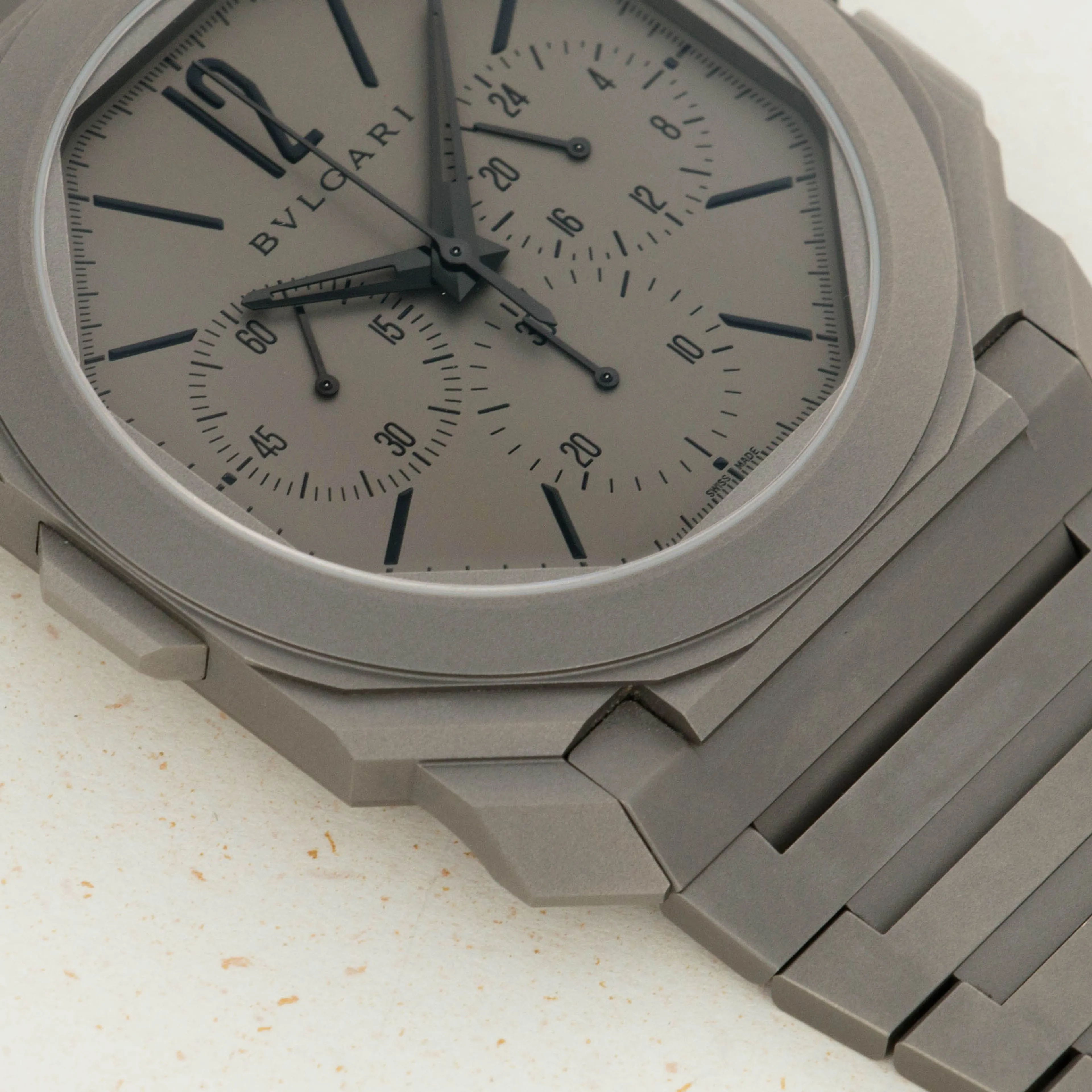 Bulgari Octo Finissimo Chronograph GMT 103068 42mm Titanium Grey 1