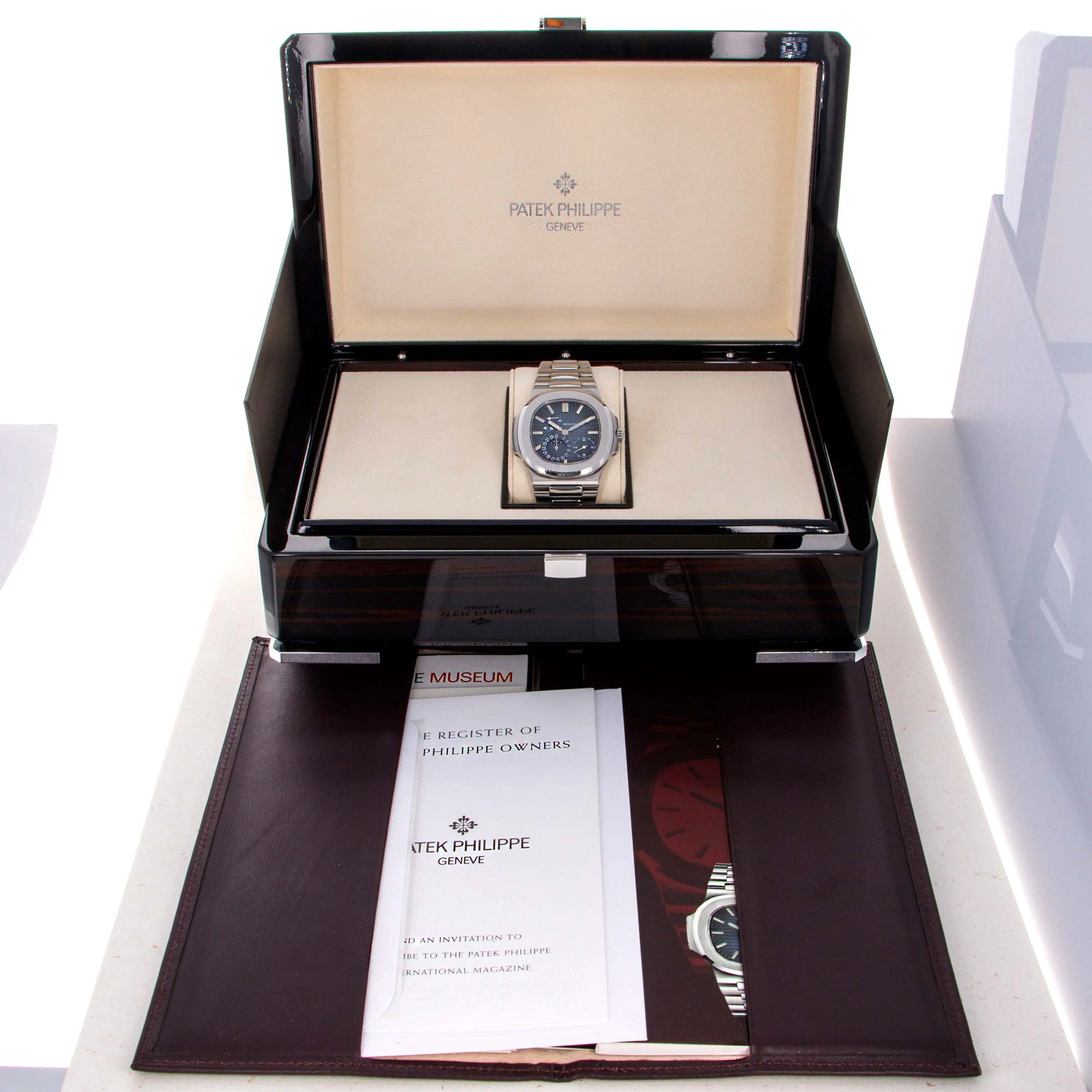 Patek Philippe Nautilus 5712/1A 40mm Stainless steel Blue-black 13