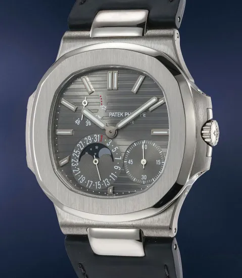 Patek Philippe Nautilus 5712g 42.5mm White gold Silver grey