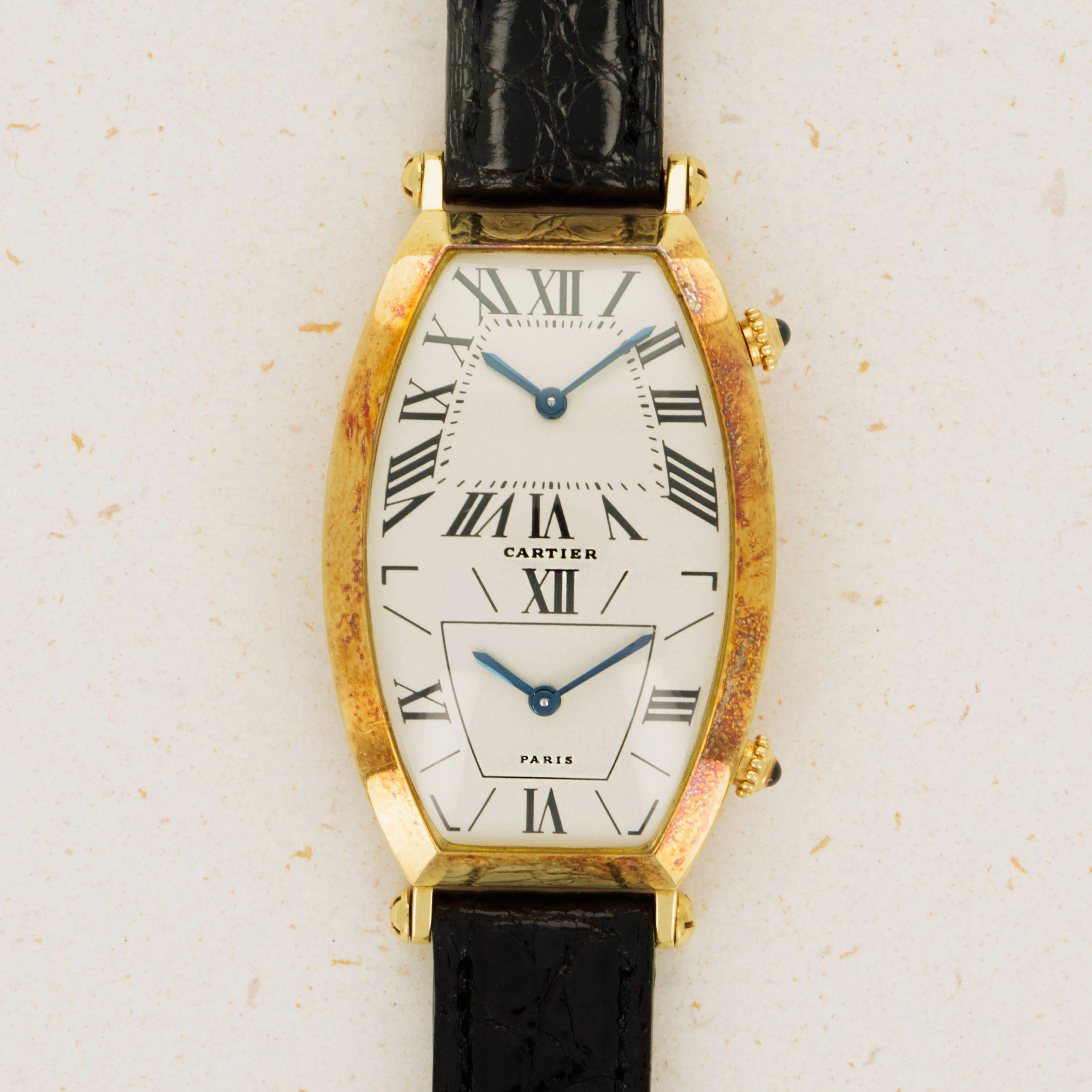 Cartier Tonneau 26mm Yellow gold White