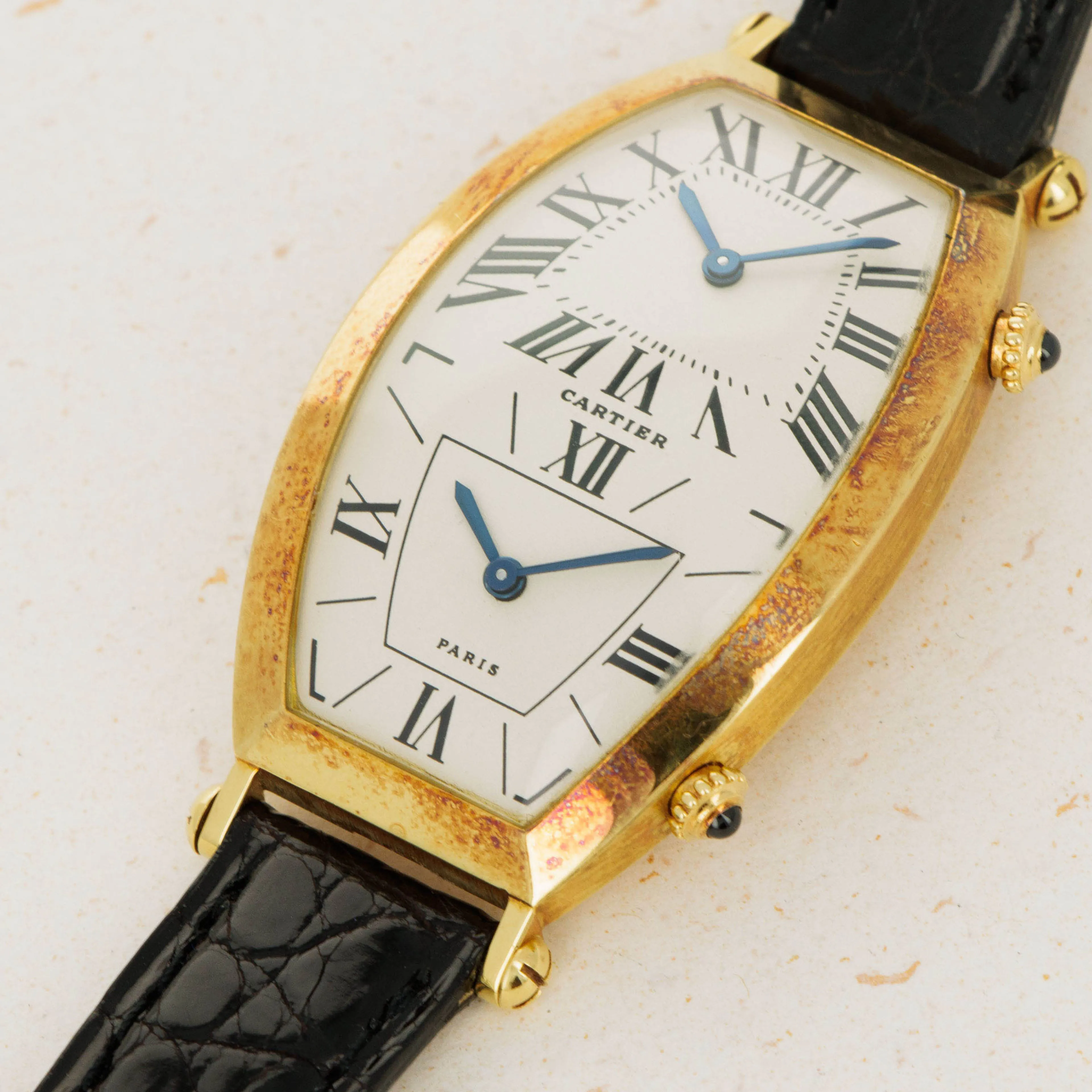 Cartier Tonneau 26mm Yellow gold White 2