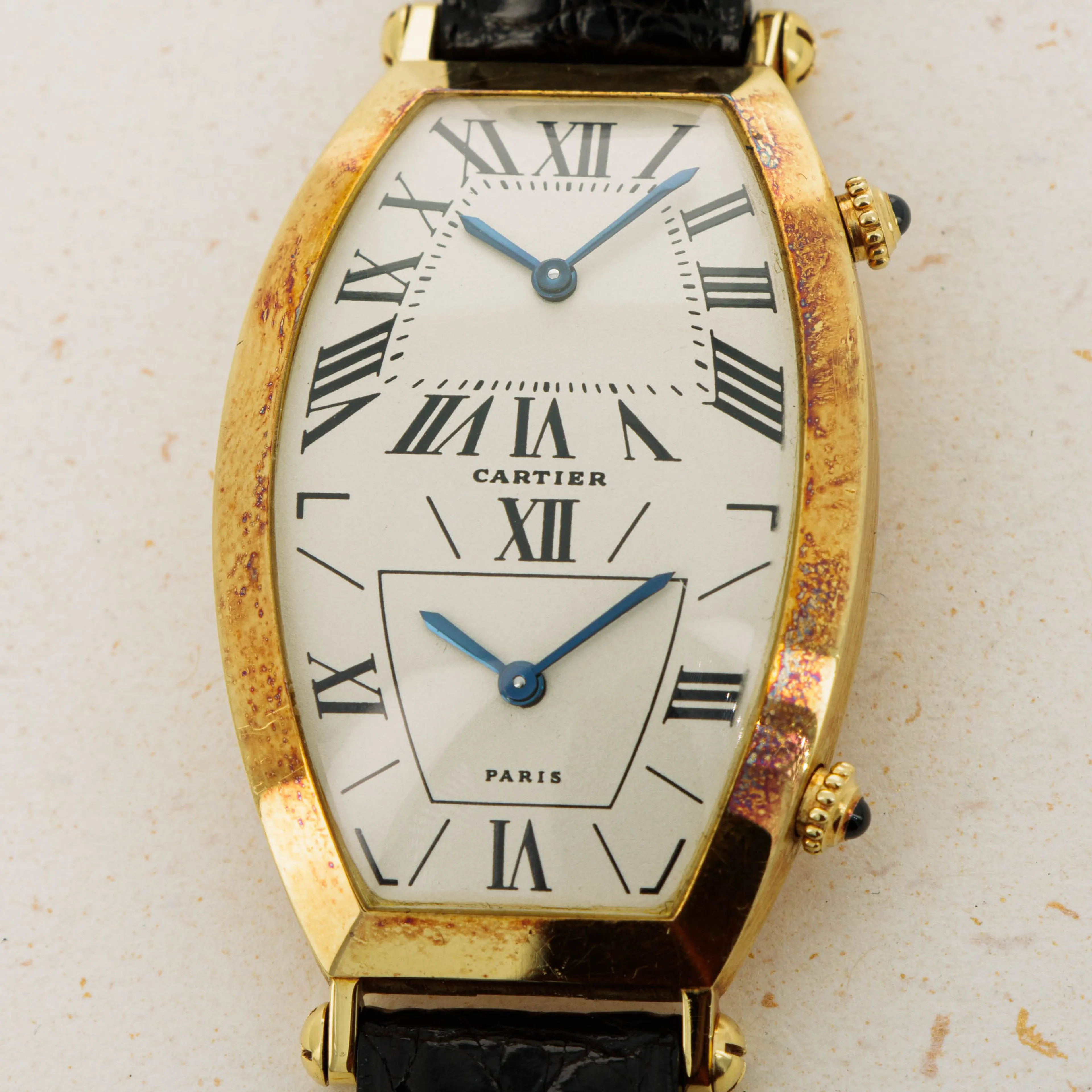 Cartier Tonneau 26mm Yellow gold White 10