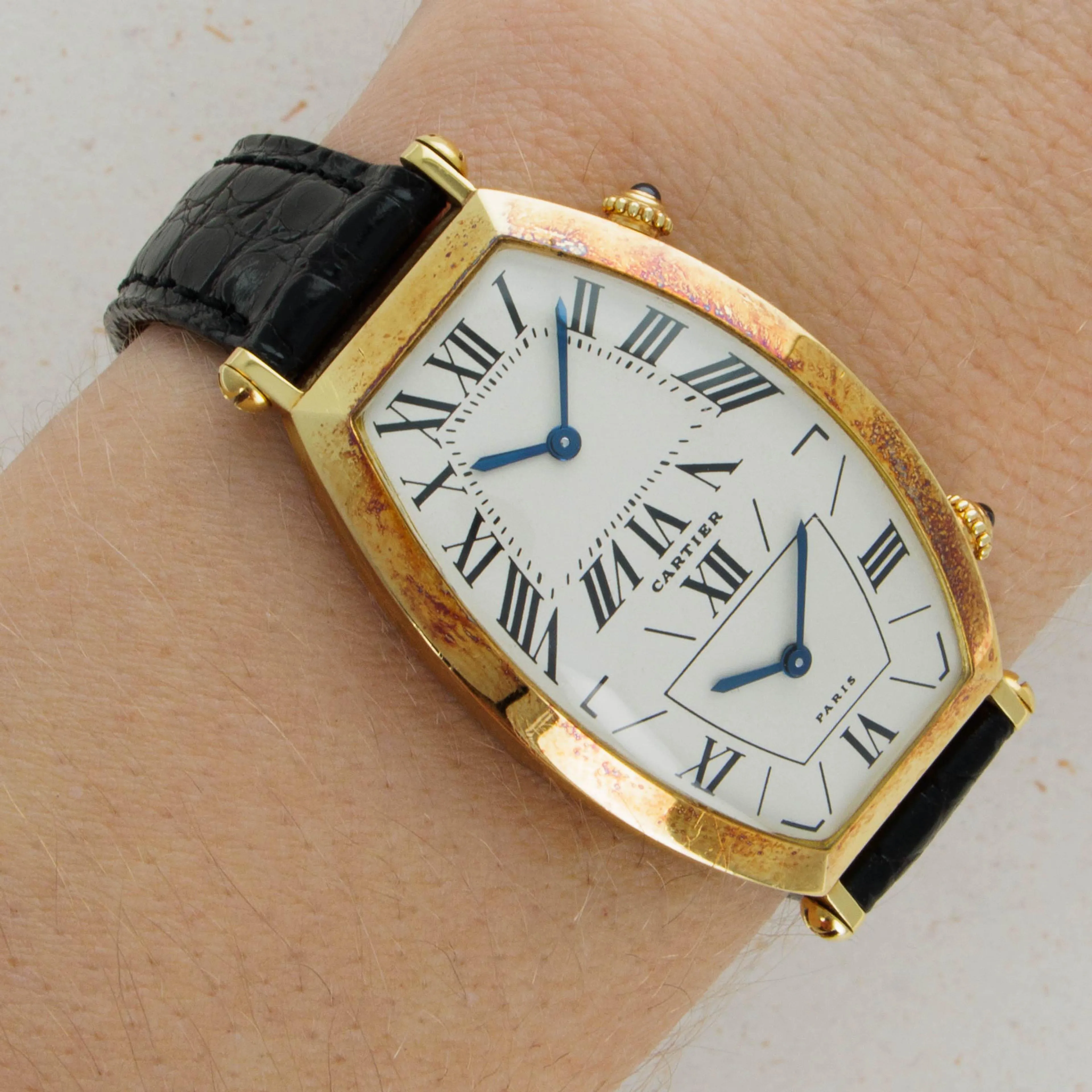 Cartier Tonneau 26mm Yellow gold White 13