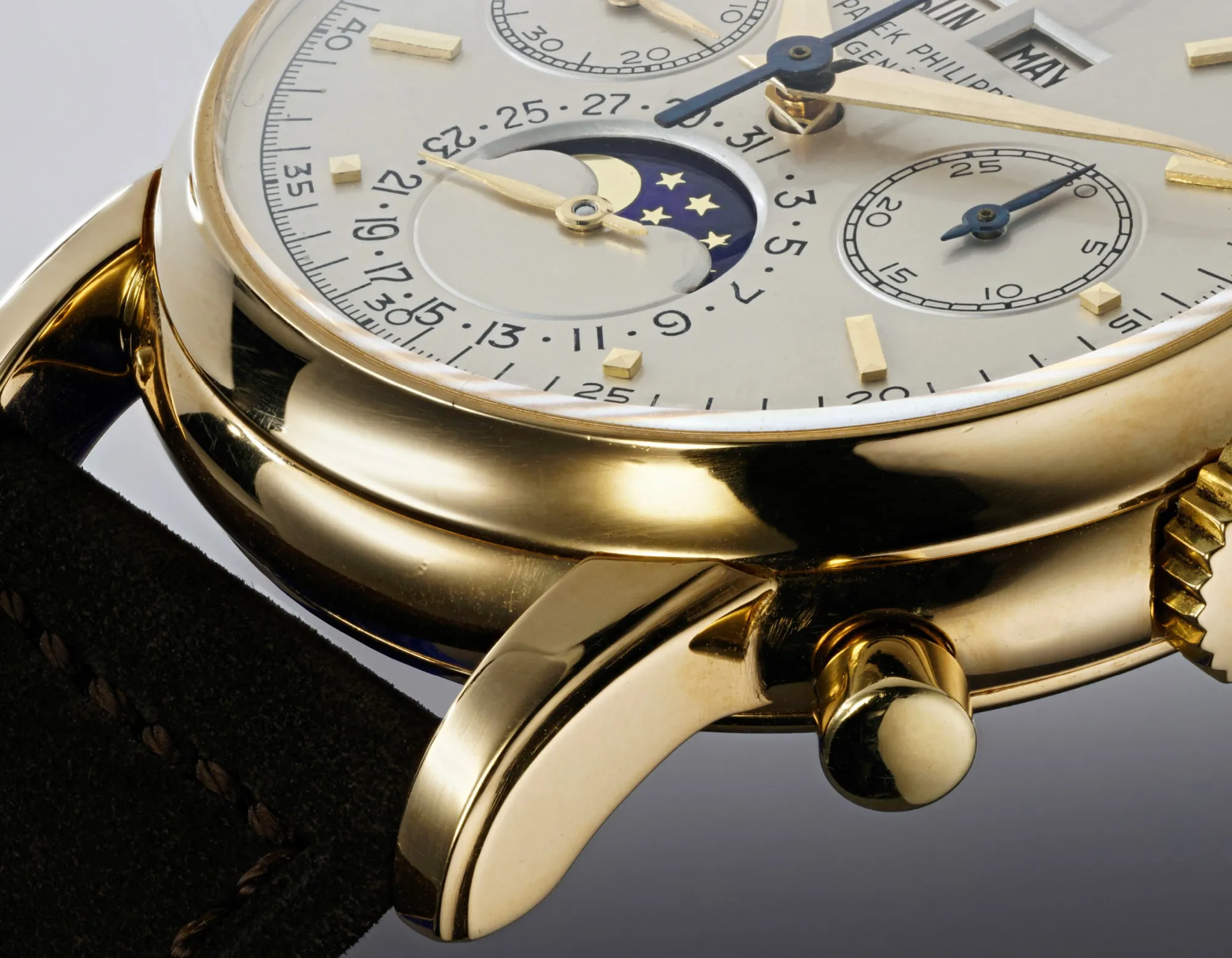 Patek Philippe 2499 37.5mm Yellow gold White 1