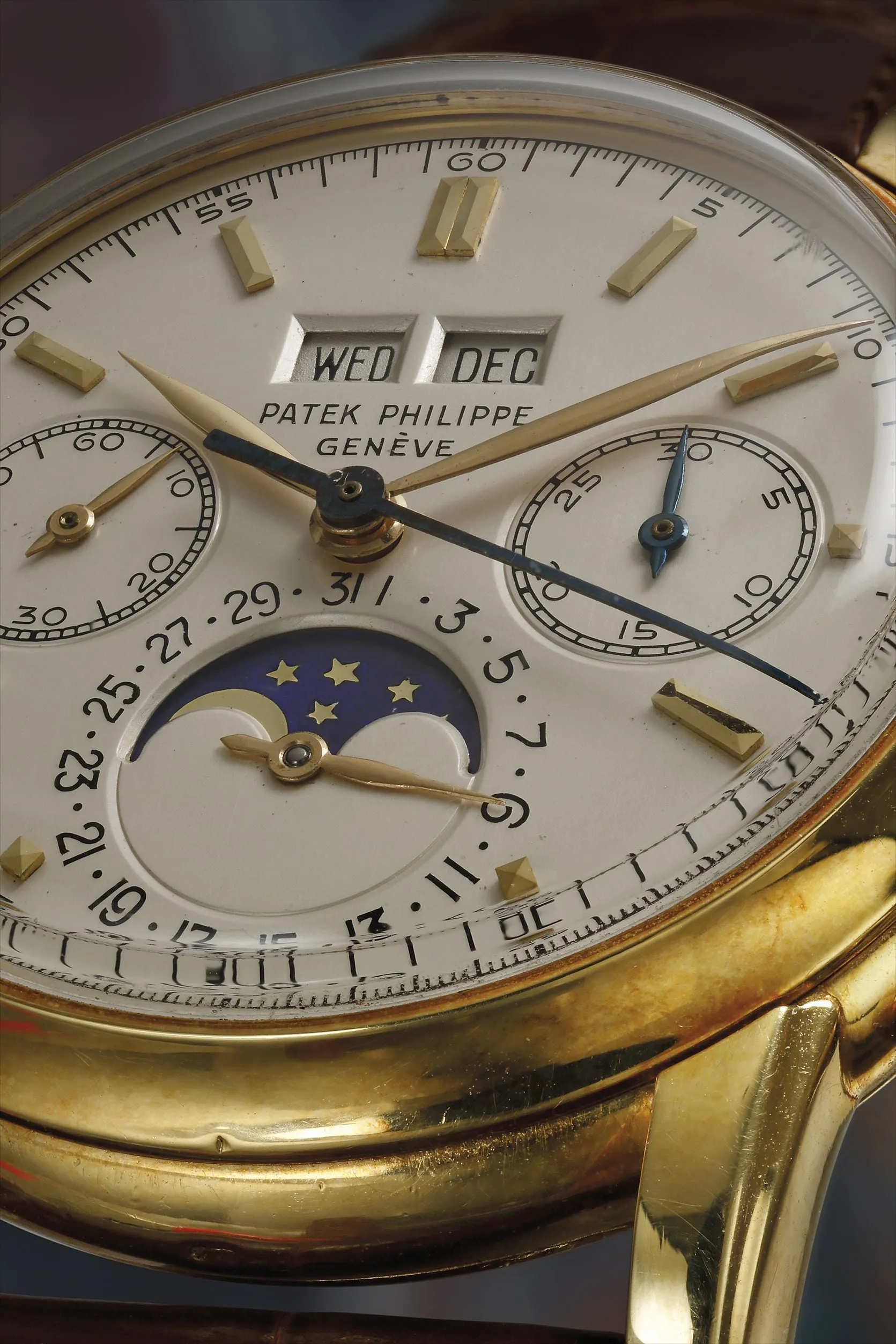 Patek Philippe 2499 37.5mm Yellow gold White 2