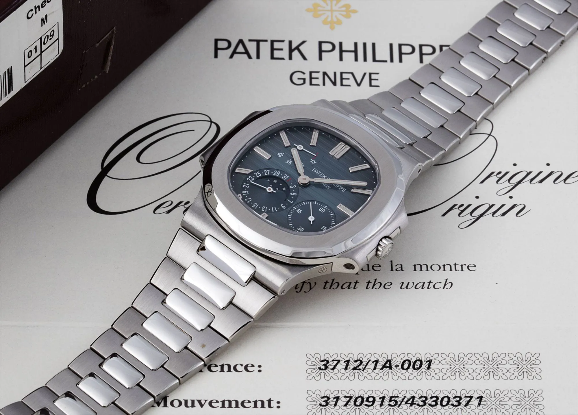 Patek Philippe Nautilus 3712/1A-001 42mm Stainless steel Blue