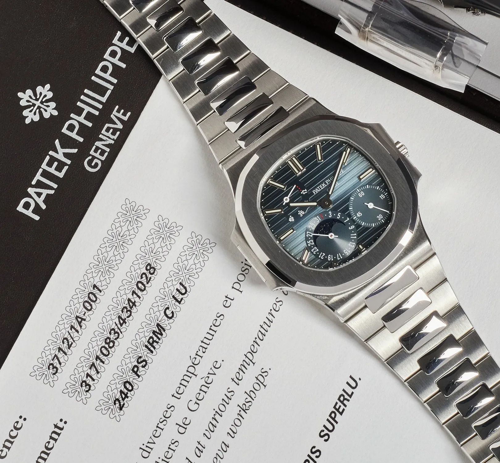 Patek Philippe Nautilus 3712/1A-001 42mm Stainless steel Blue 1