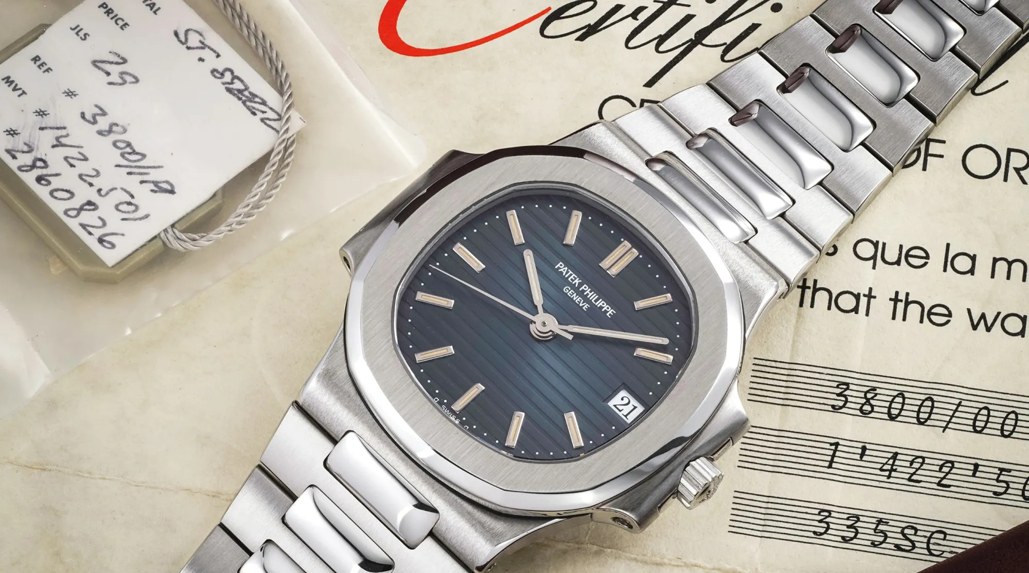 Patek Philippe Nautilus 3800/1A 37.5mm Stainless steel Blue 1