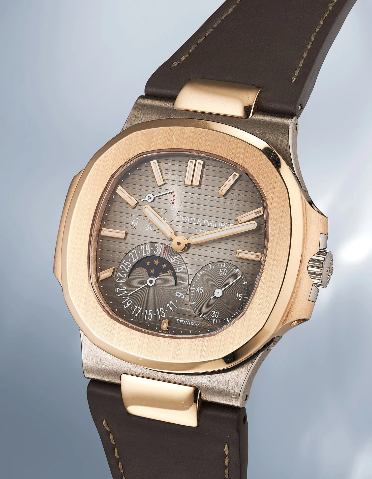 Patek Philippe Nautilus 5712GR 42mm Rose gold and White gold Silver to chocolate