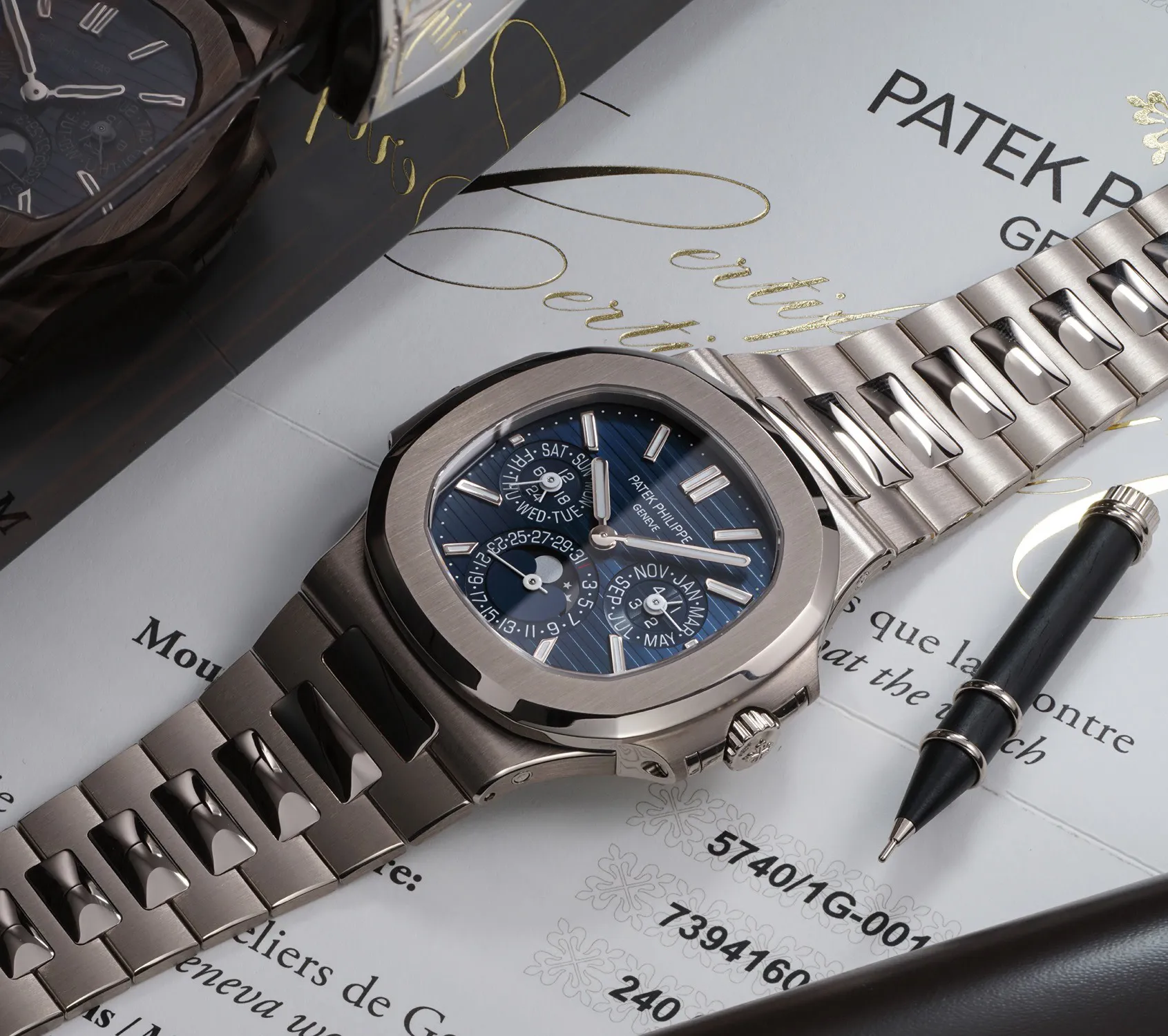 Patek Philippe Nautilus 5740/1G-001 42mm White gold Blue 1