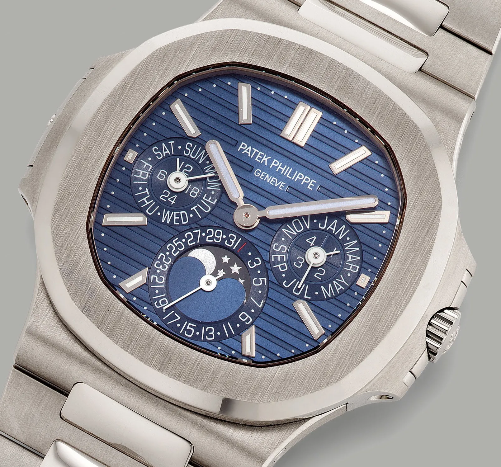 Patek Philippe Nautilus 5740/1G-001 40mm White gold Blue 1