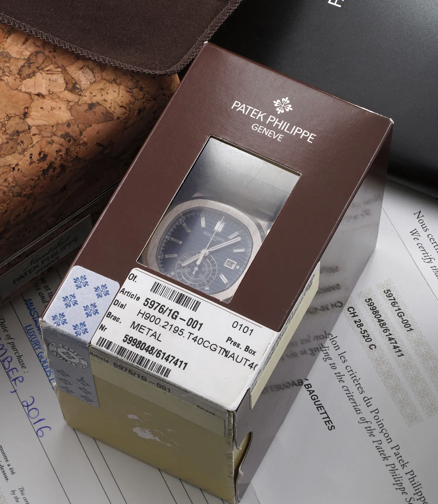 Patek Philippe Nautilus 5976/1G 44mm White gold Blue