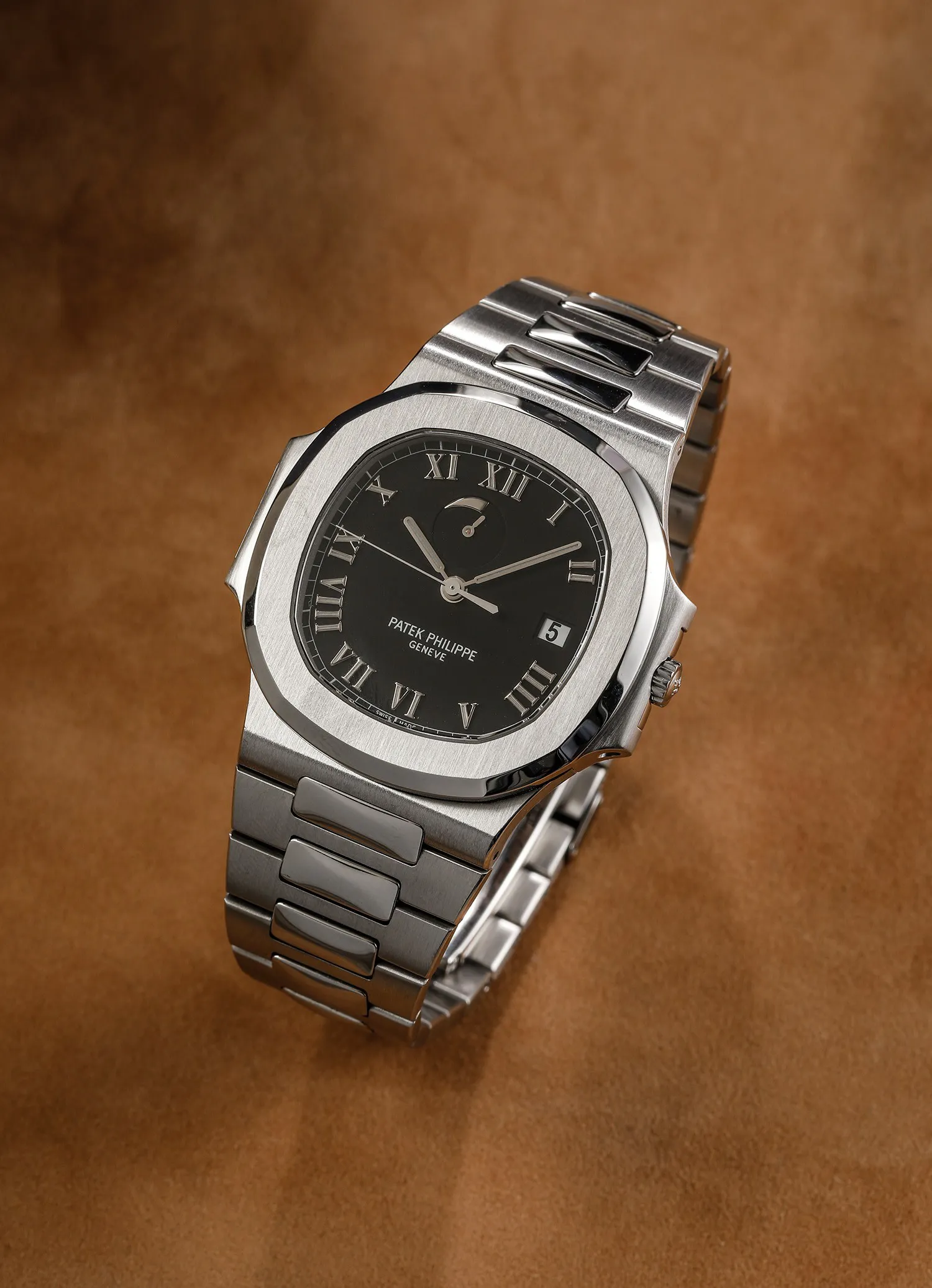 Patek Philippe Nautilus 3710/1A 42mm Stainless steel Black 4