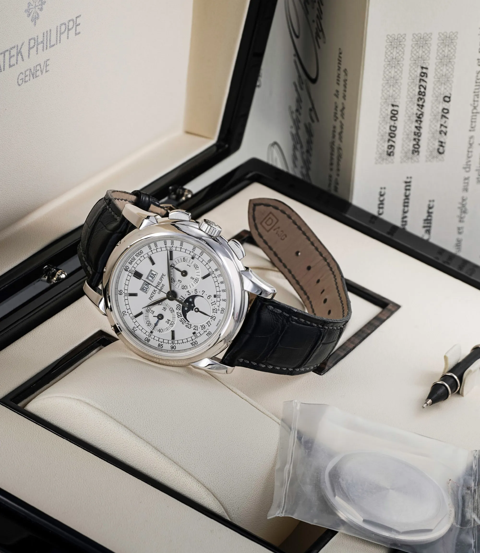 Patek Philippe Perpetual Calendar Chronograph 5970G 40mm White gold White