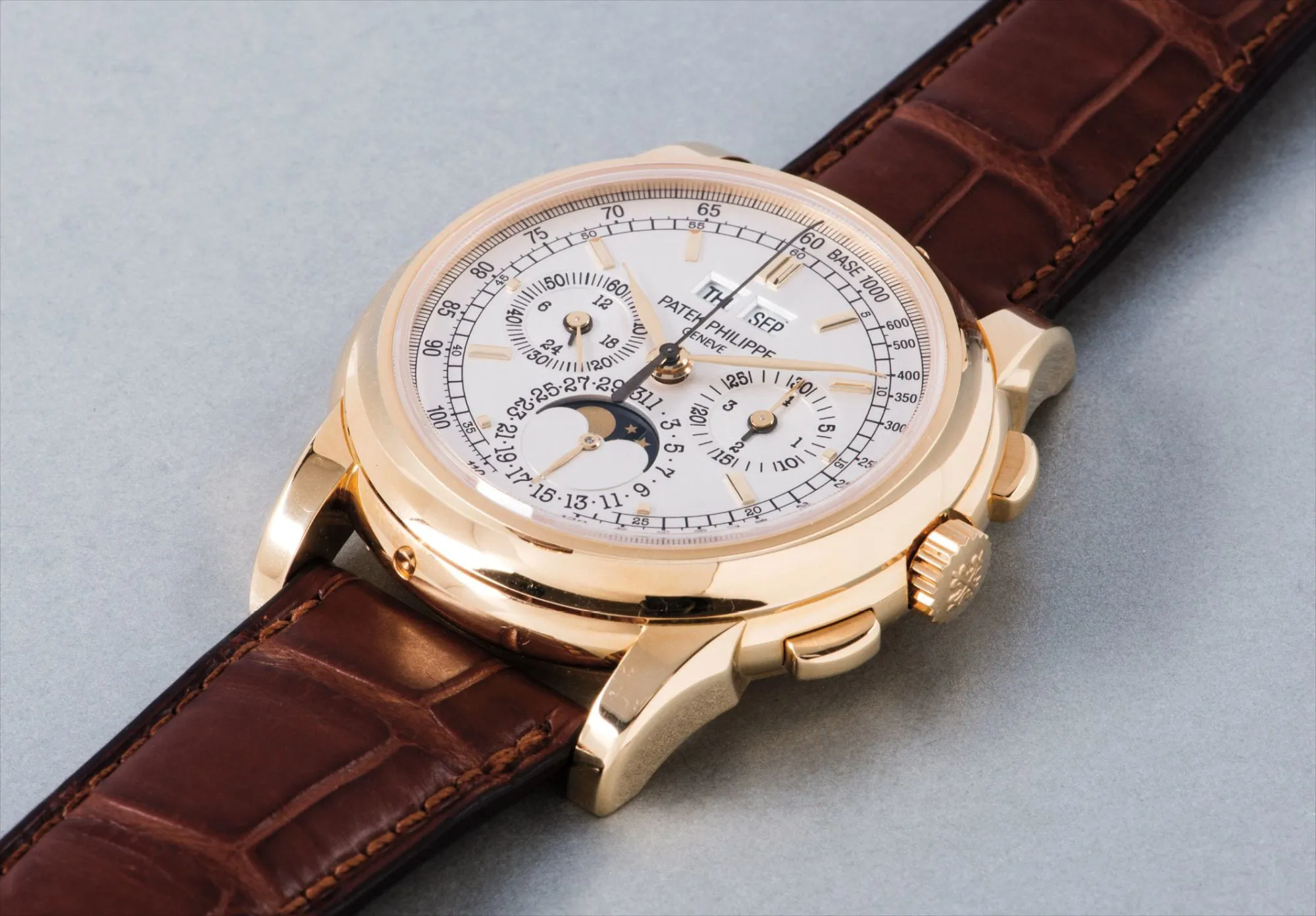 Patek Philippe Perpetual Calendar Chronograph 5970J 40mm Yellow gold White