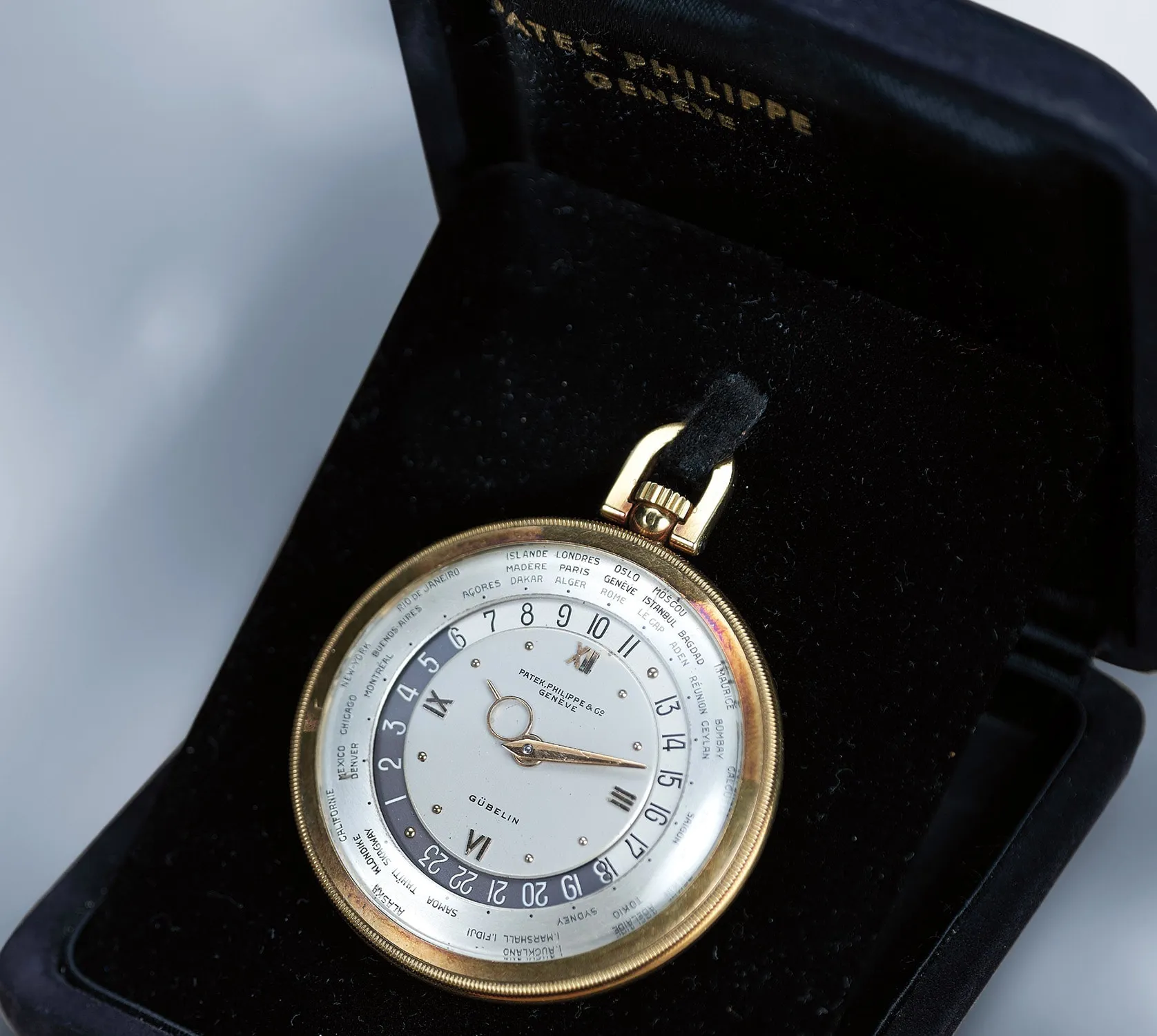 Patek Philippe World Time 605 44.5mm Yellow gold Silvered 1