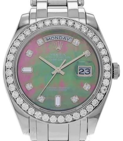 Rolex Day-Date 18946 39mm Platinum Mother of pearl