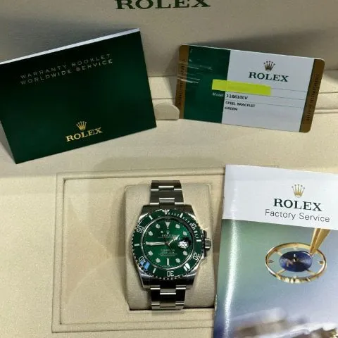 Rolex Submariner 116610LV 40mm Steel Green