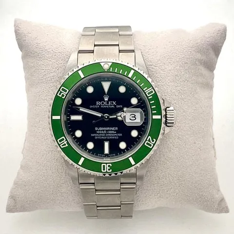 Rolex Submariner 116610LV 40mm Steel Green