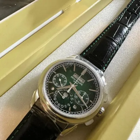 Patek Philippe Perpetual Calendar Chronograph 5270P-014 41mm Platinum Green