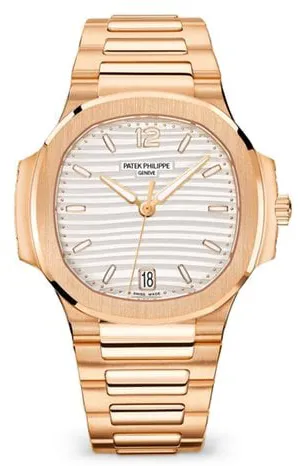 Patek Philippe Nautilus 7118/1R-001 35mm Rose gold Silver