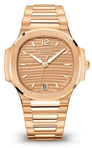 Patek Philippe Nautilus 7118/1R-010 35mm Rose gold Brown