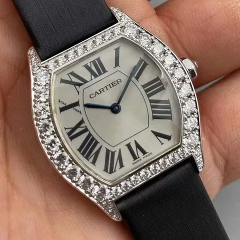 Cartier Tortue WA507231 28mm White gold Silver