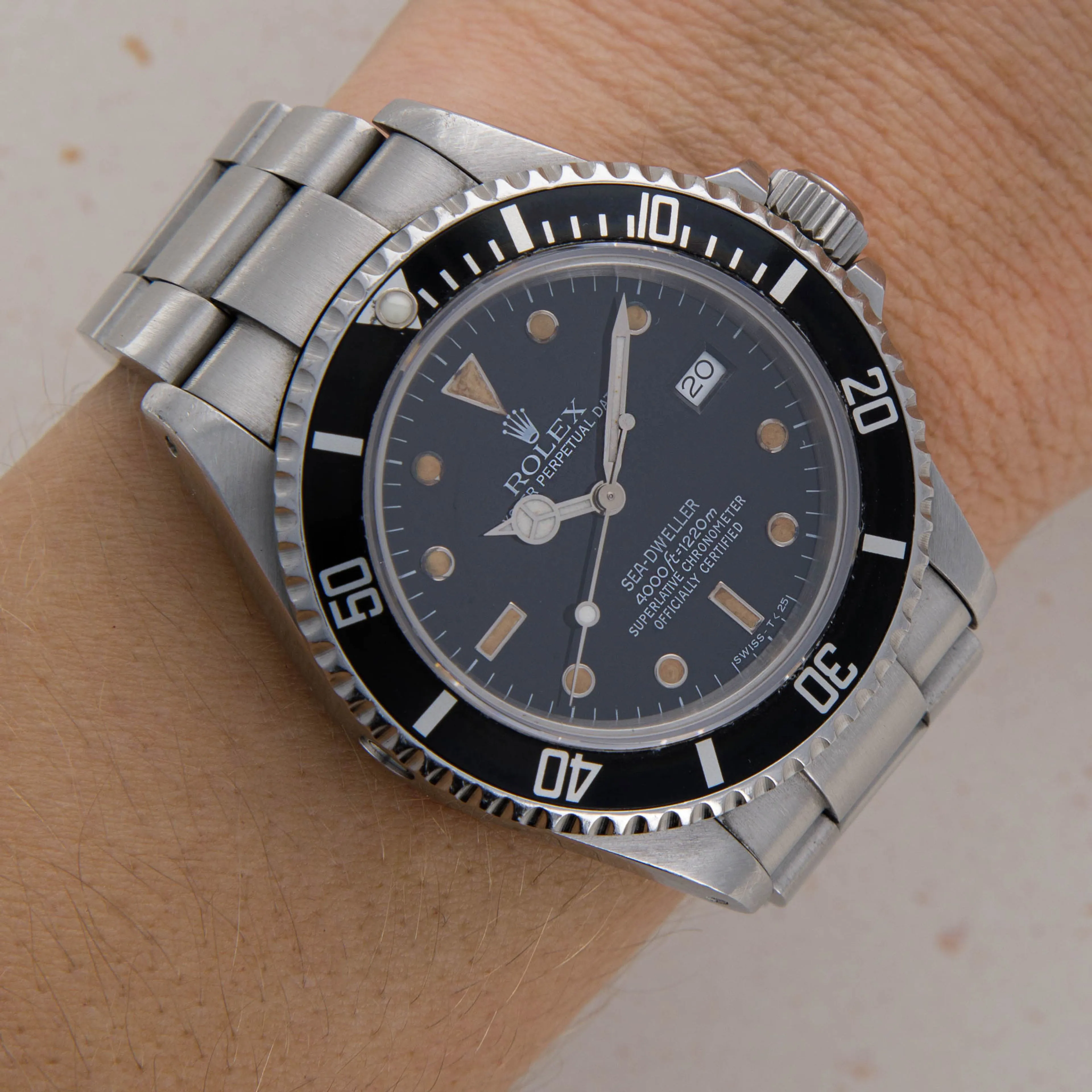 Rolex Sea-Dweller 16660 40mm Stainless steel Black 12