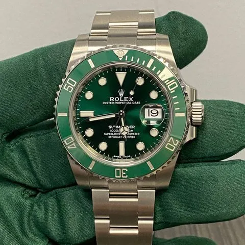 Rolex Submariner 116610LV 40mm Steel Green