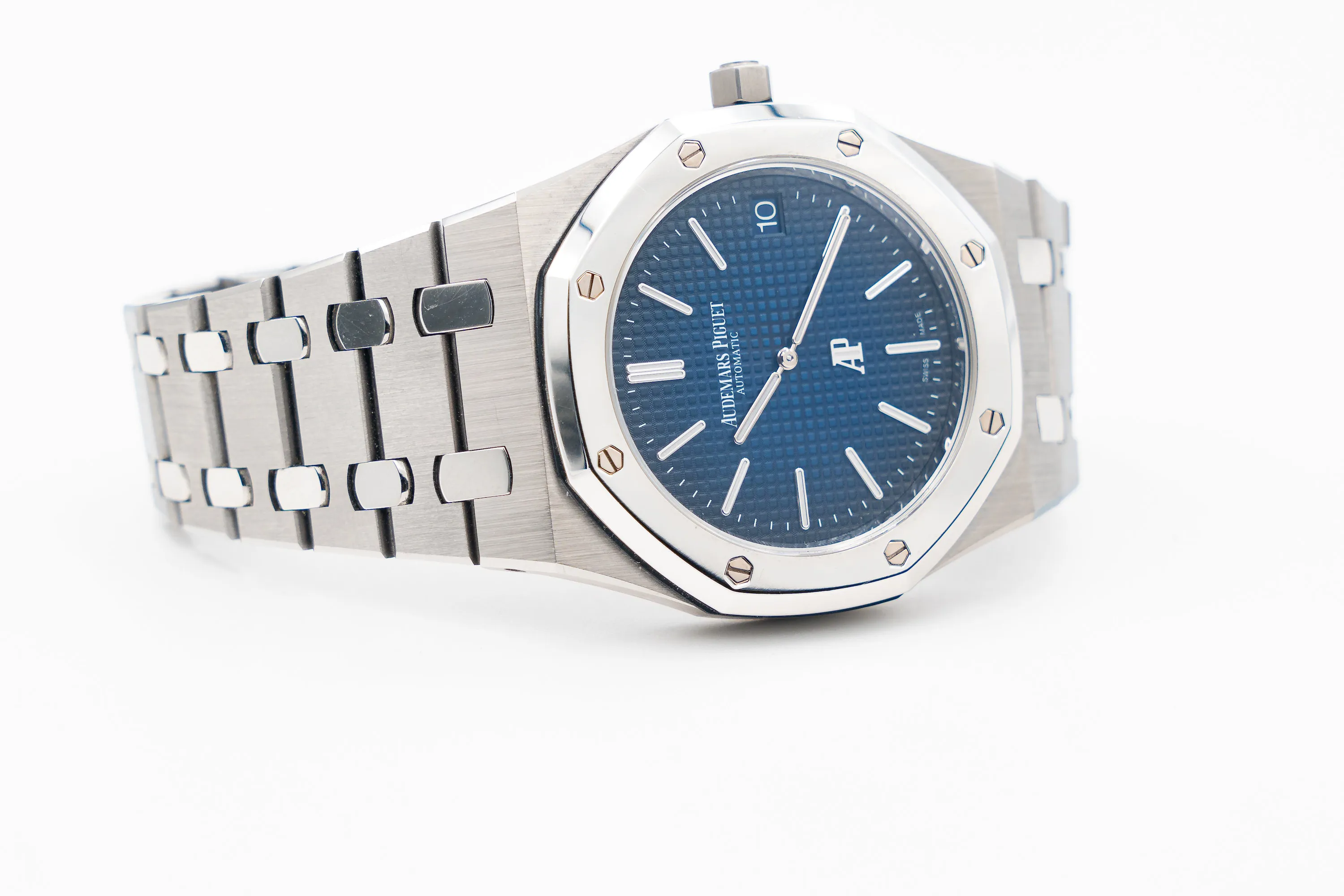 Audemars Piguet Royal Oak 15202IP.OO.1240IP.01 39mm Platinum and Titanium Blue 2