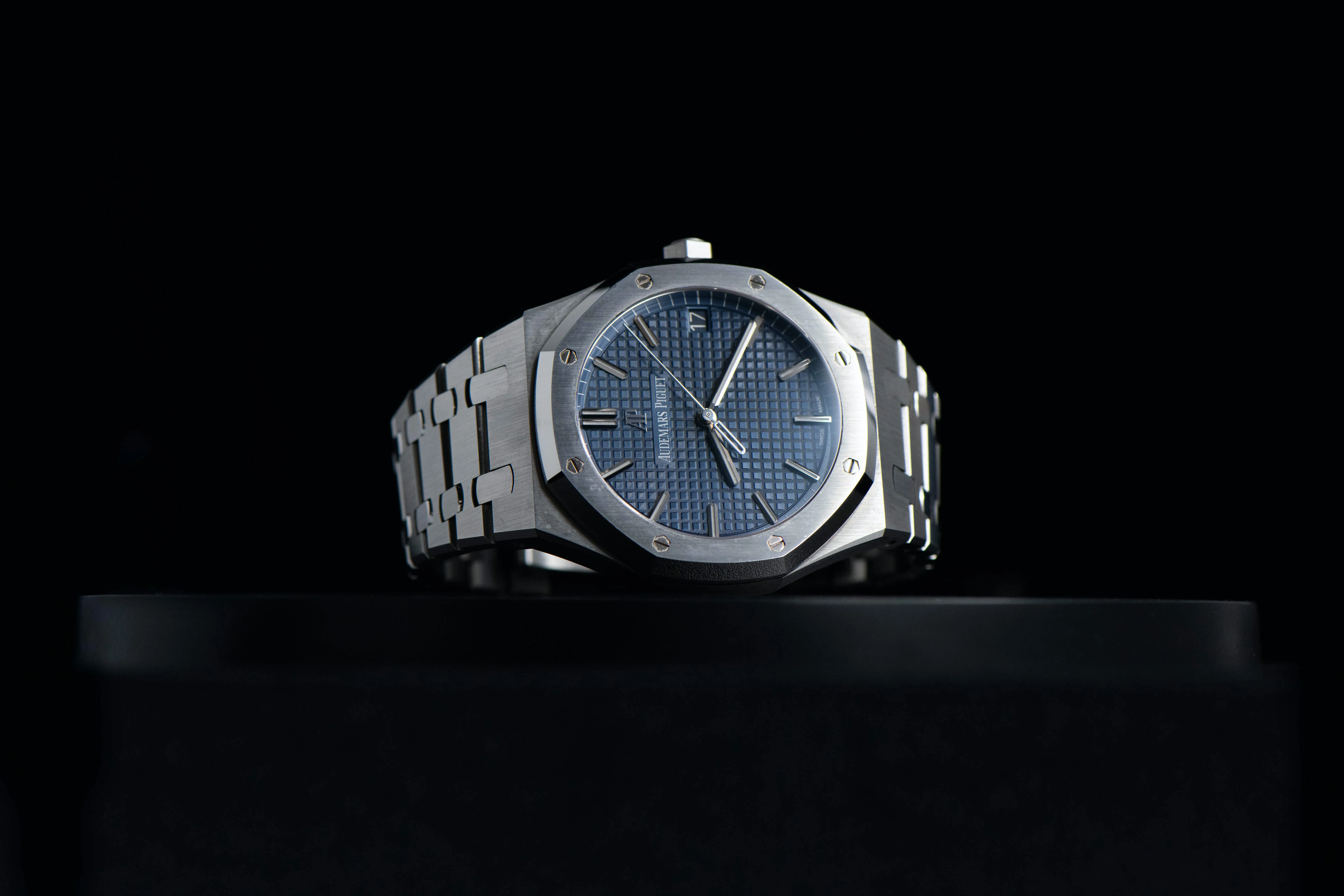 Audemars Piguet Royal Oak 15500ST.OO.1220ST.01 41mm Stainless steel Blue 16