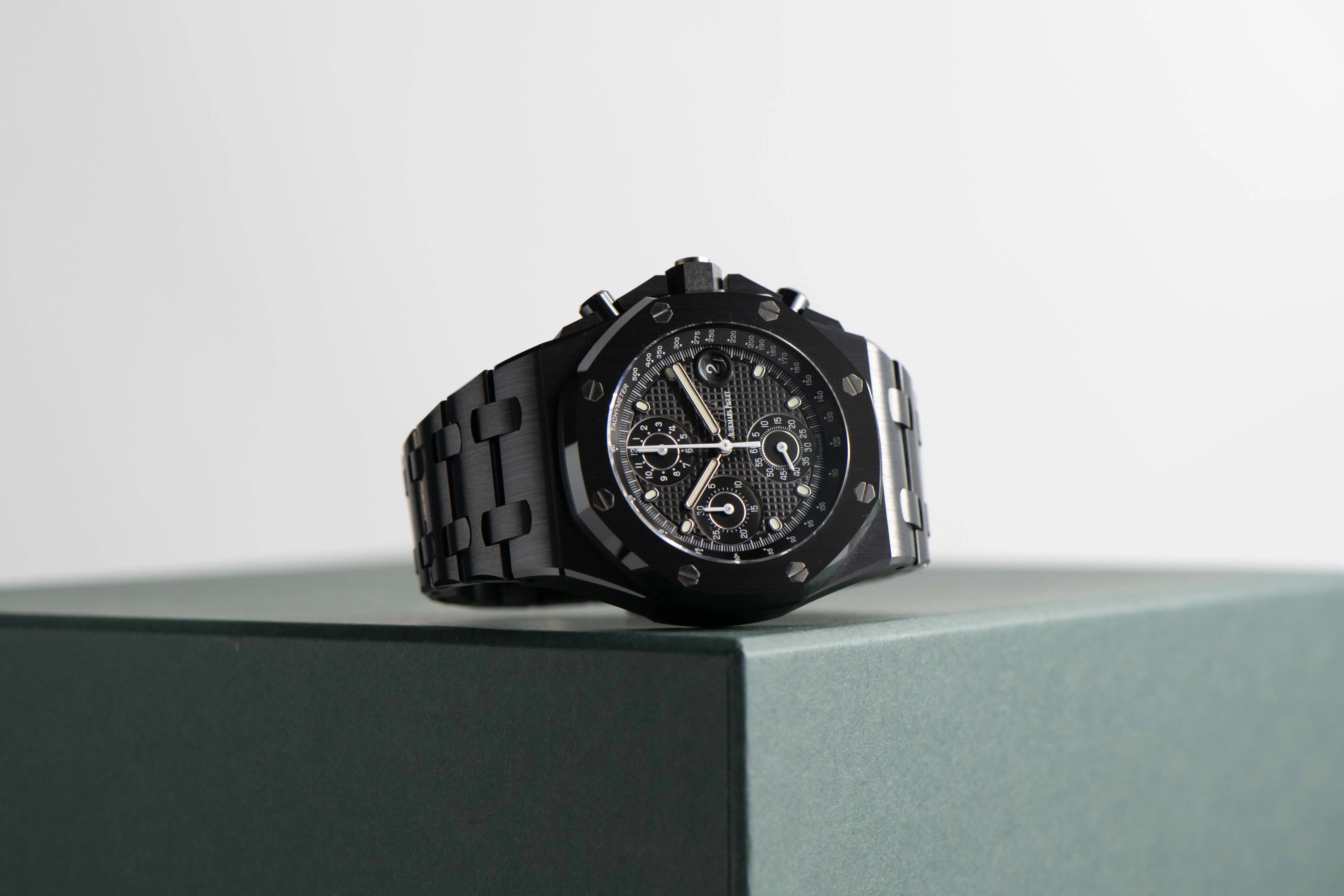 Audemars Piguet Royal Oak Offshore 26238CE.OO.1300CE.01 42mm Ceramic Black 22